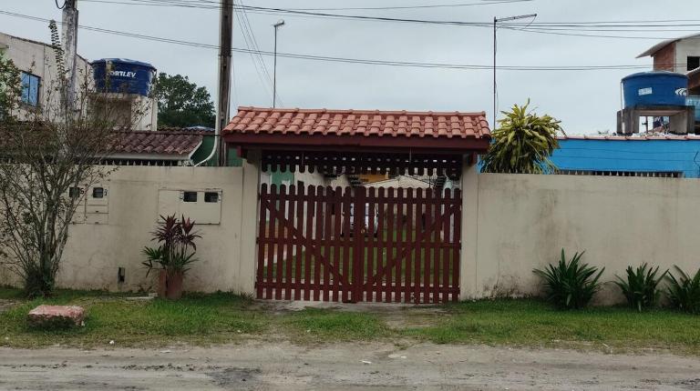 Casa a 650 metros da praia - Ferienwohnung Bertioga