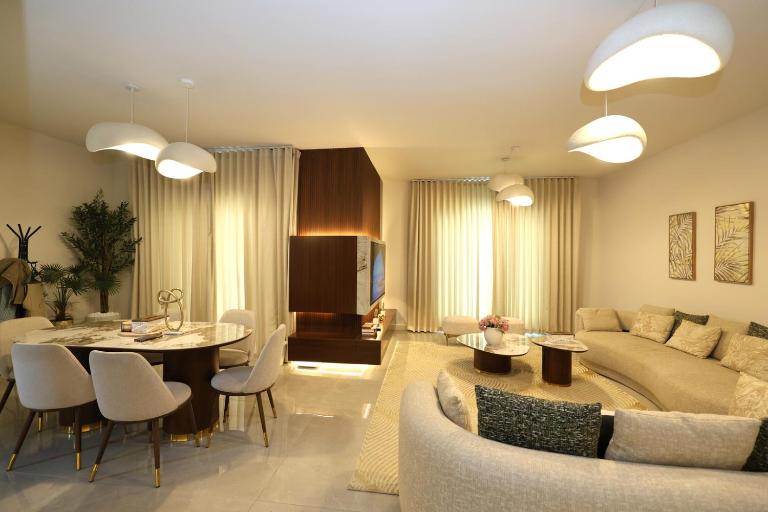 Luxury 4BR Pool Villa + Maid Room | Al Reef AUH - B&B Abu Dhabi Island and Internal Islands City