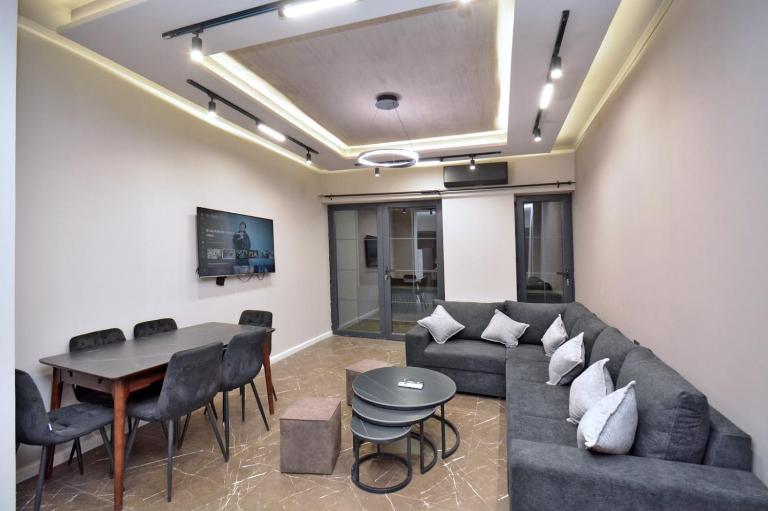 Beautiful apartment near Northern Avenue - Ferienwohnung Jerewan