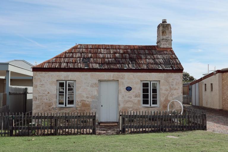 '1856' Patsy Ryan's Cottage - Walk to Main Street - Ferienwohnung Robe
