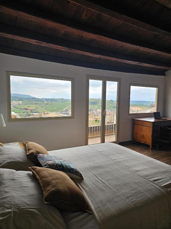 Authentic Sicilian Village House ideal for exploring Scala dei Turchi and Valley of Temples - B&B Siculiana
