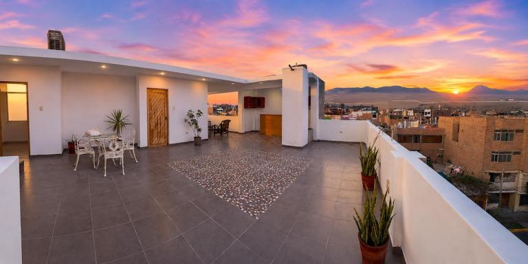 Penthouse Pacheco - 3BR, 5BA with Private Rooftop Terrace with Panoramic City Views - B&B Chancay