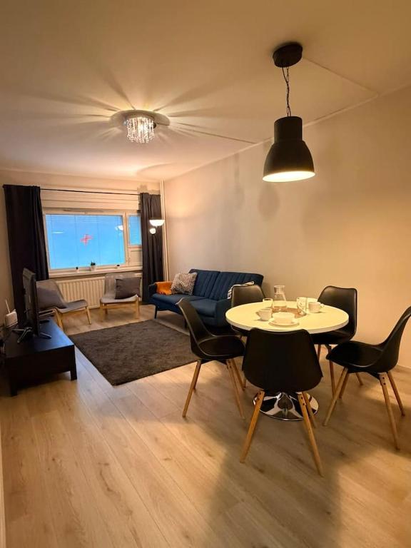 Spacious 2BR Apartment in the Center - B&B Kuopio