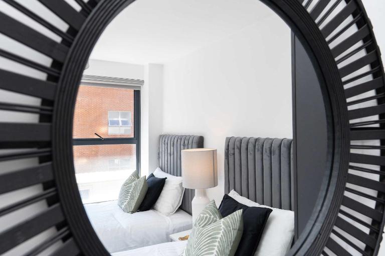 Smart One Bed Apartment with Twin Beds - B&B Southampton
