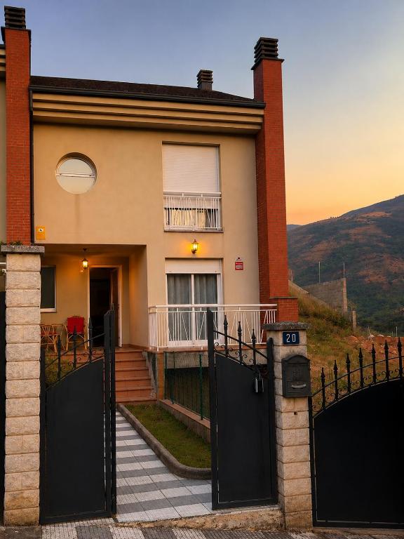 Casa con vistas a viñedos - Chambres d'hôtes Vilamartín de Valdeorras