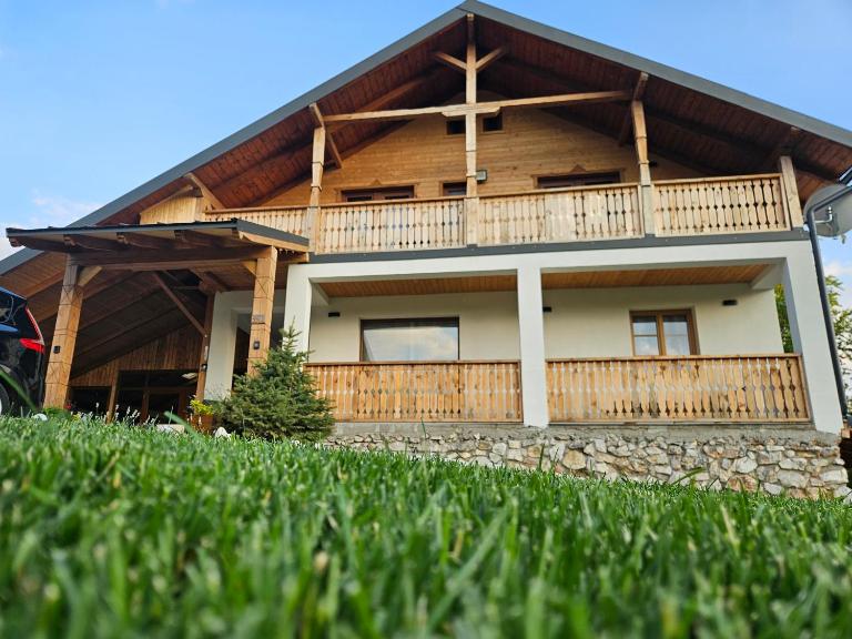 Casa din fagi - B&B Munună