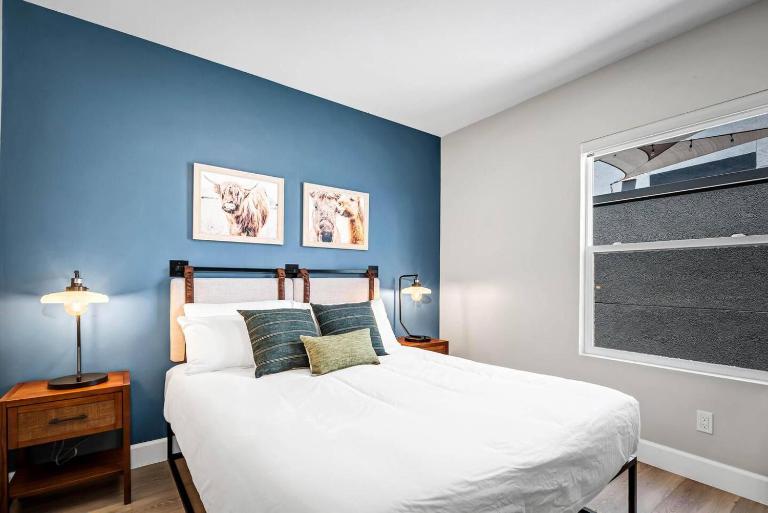 Single Bedroom - Queen Size. Heart of Downtown Vista - Bed and Breakfast Vista