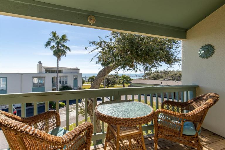 Coastal Charm - B&B Rockport