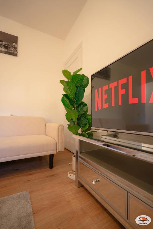 Spacious 2-Bedroom In Newcastle, Near Metrocentre With Free Parking & Ultra Fast Wi-Fi - B&B Newcastle upon Tyne