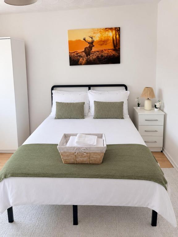 The Grove House - Located Near City Centre - Bed and Breakfast Stoke-on-Trent