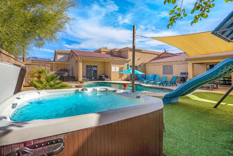 Avalon Havasu Pool Spa Playground Sleeps 20 - B&B Lake Havasu City
