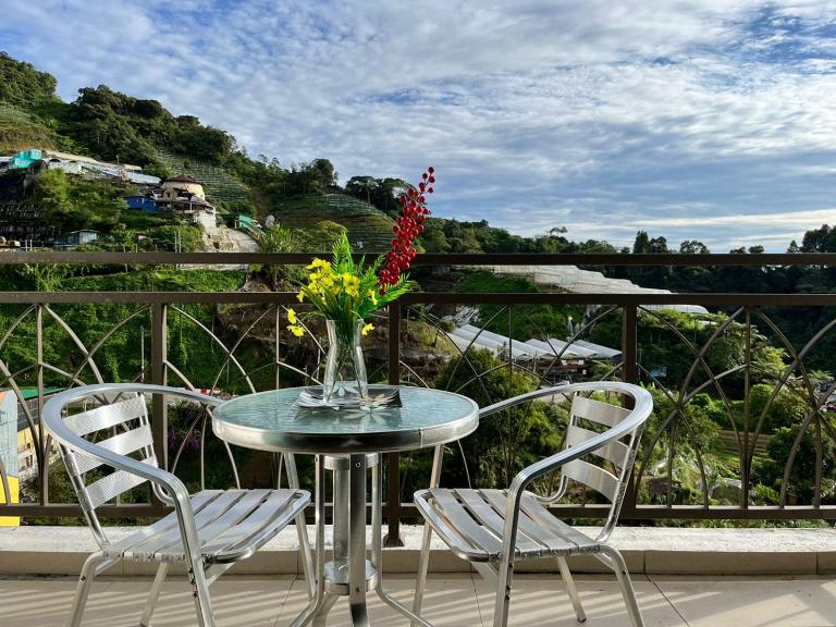 The Retreat, Sunrise & Mountain view, Hilltop Hotel Apartment In Cameron Highlands - B&B Brinchang