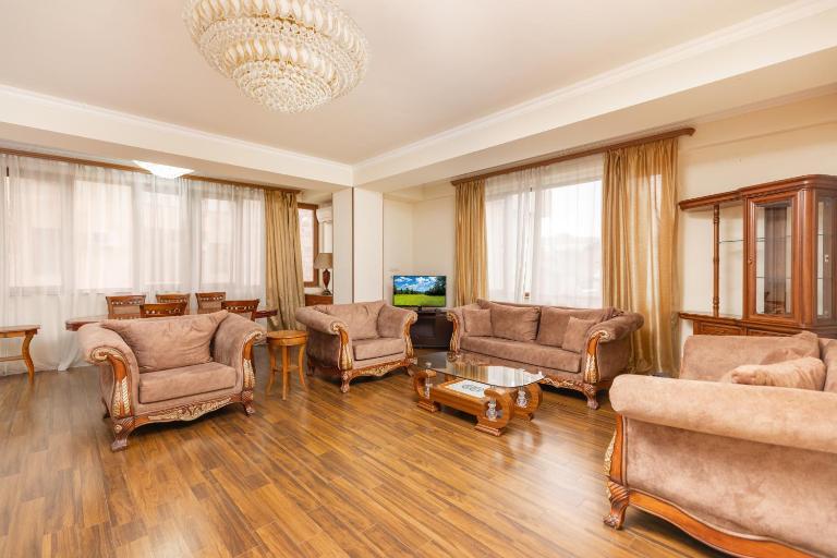 Royal Opera 3BR City Center - B&B Ereván