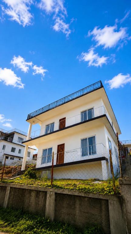 HILLOORA HOME STAy - Bed and Breakfast Kodaikānāl