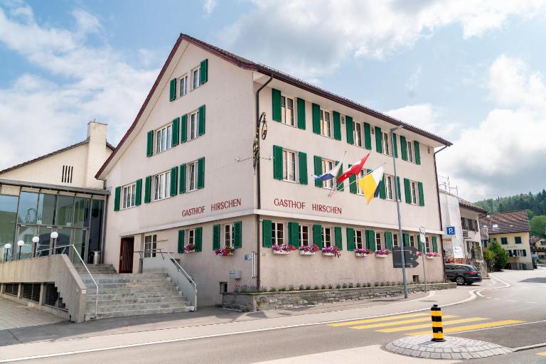 Gasthaus Hirschen - Bed and Breakfast Hinwil
