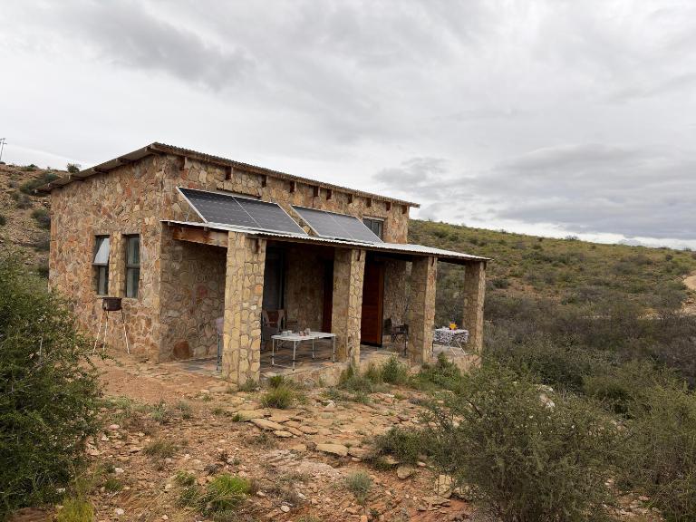 Shama Lodge - "Silent Sunsets" Duplex Cottage - B&B Steytlerville