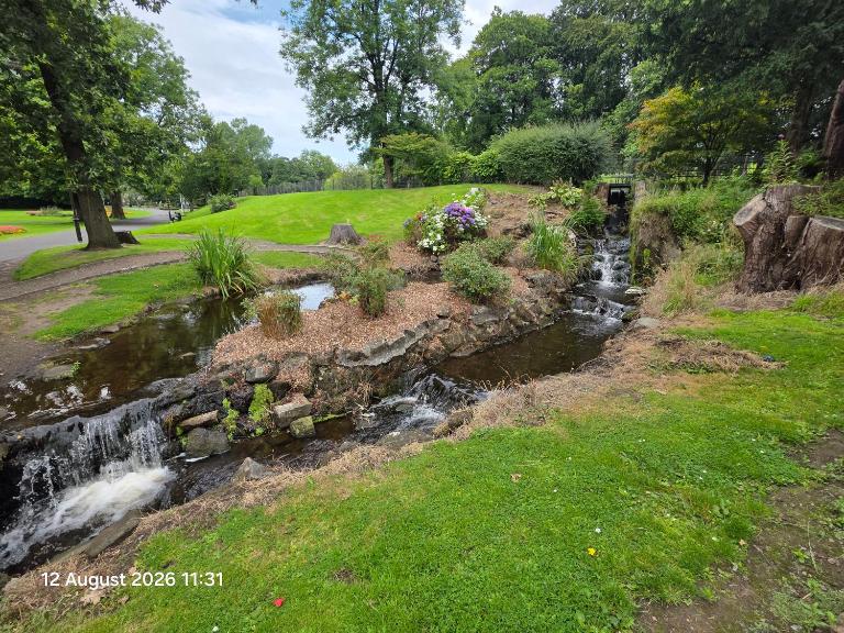 Lovely 2 Bedroom Modern Ground Floor Flat - B&B Clydebank