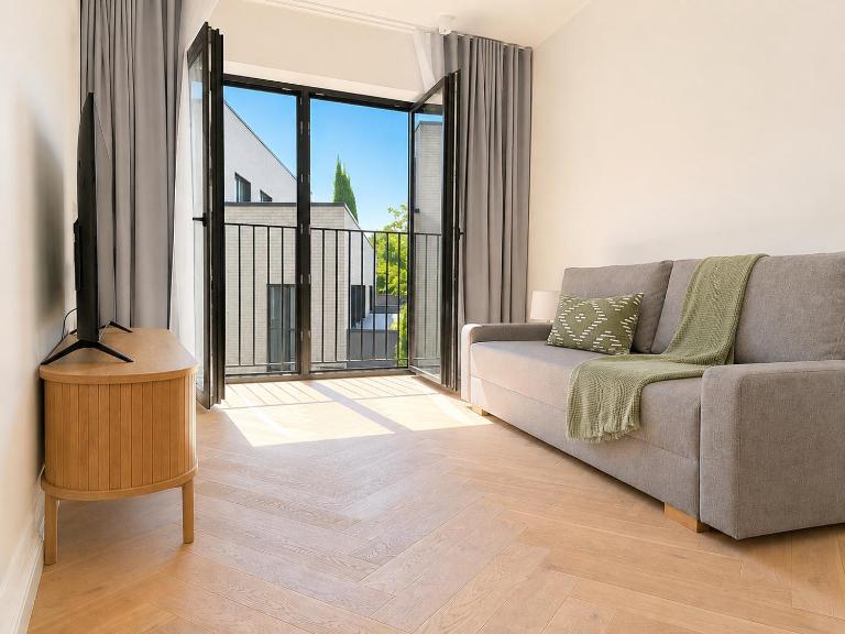 Modern 1BR Apartment near Kadriorg - Bed and Breakfast Tallinn