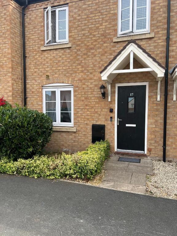 House - Sleeps 6 - Parking - B&B Telford