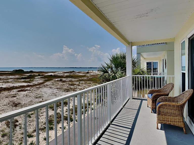 Gulf Island #224 - B&B Navarre