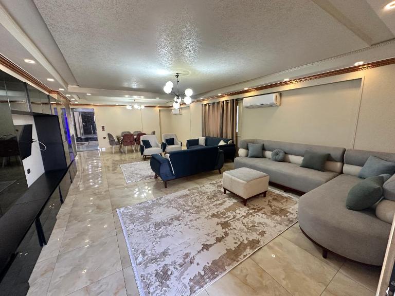 Cairona Properties - King Palace - Ferienwohnung Kairo