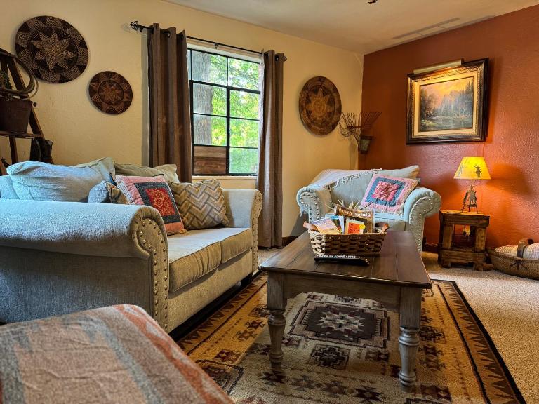 Frontier Suite at St. George Flats - B&B Huntington
