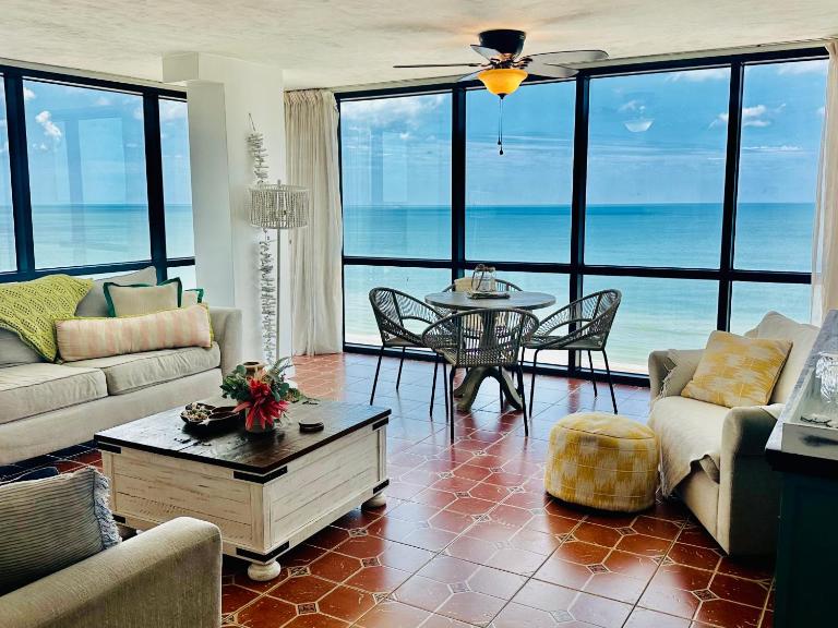 Daytona oceanfront two-bedroom suite - B&B Daytona Beach