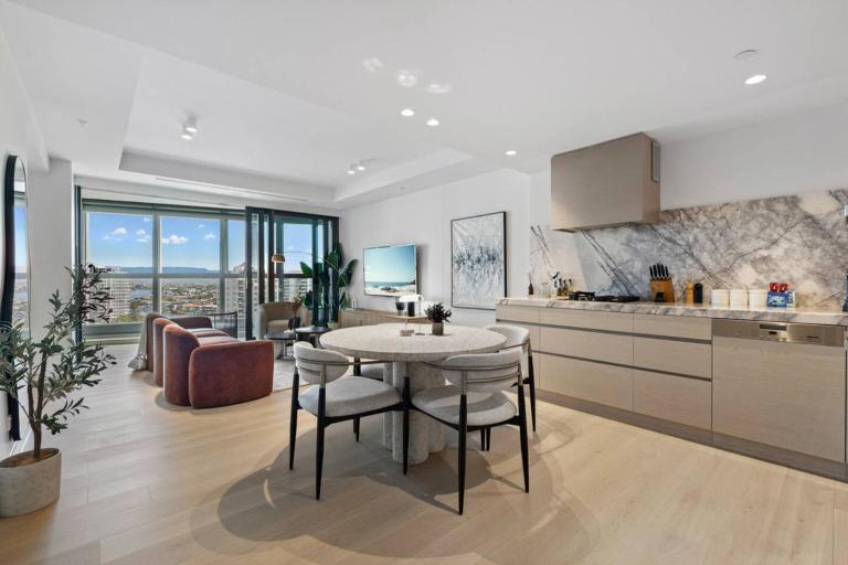 The Jewel Sky Suite Panoramic Gold Coast Views - B&B Gold Coast