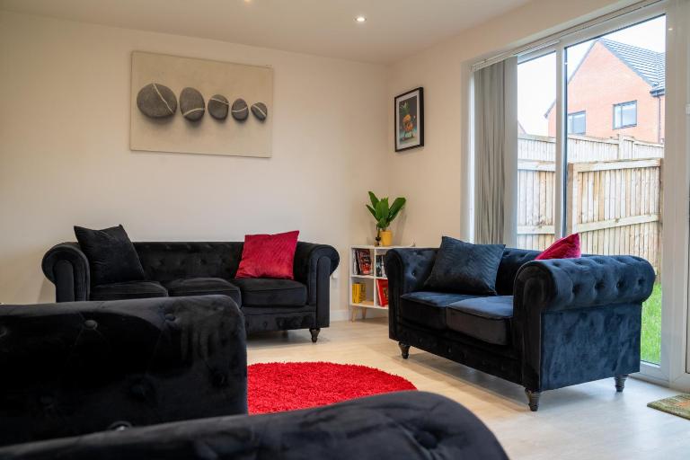 3-bed House - Sleeps 6 - Free Parking - Garden - Ferienwohnung Sheffield