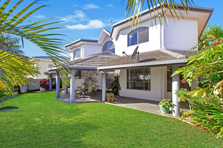 The Atrium, 11 Kentia Close - B&B Port Macquarie