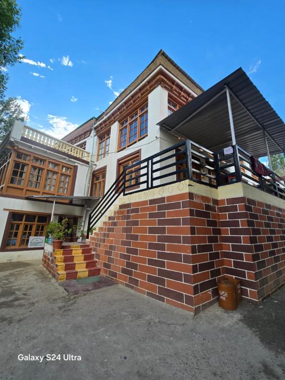 Chhuma homestay - B&B Saspul Gömpa