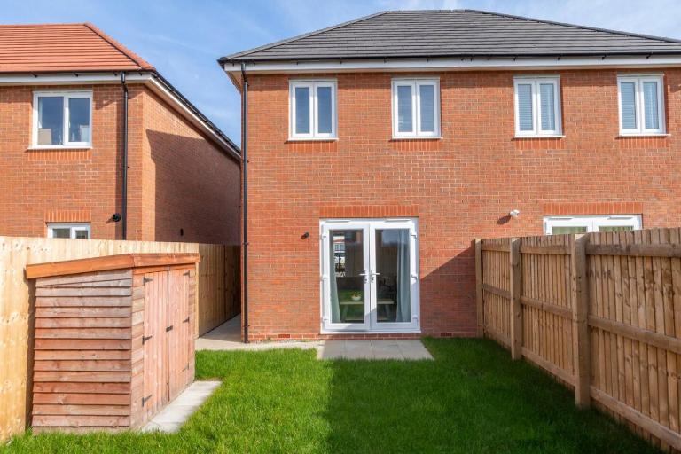 Comfortable Short Stay and Long Stay Home in Chester - Parking & WiFi available - Bed and Breakfast Chester