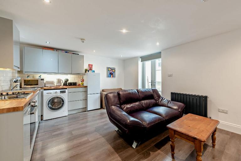 Host & Stay - Clarendon Violet - B&B Brighton