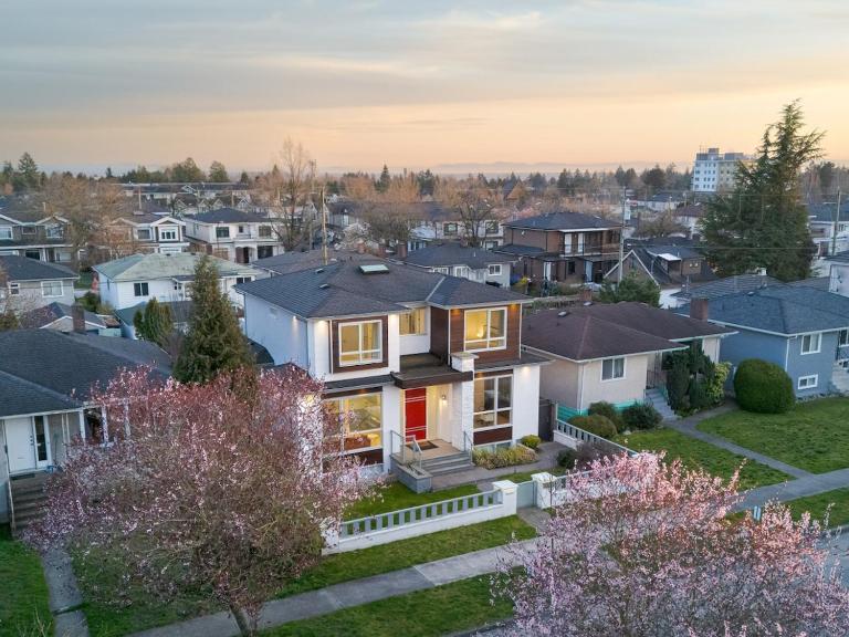 Centrally Located Luxury Home with Views and Cinema - Chambres d'hôtes Vancouver