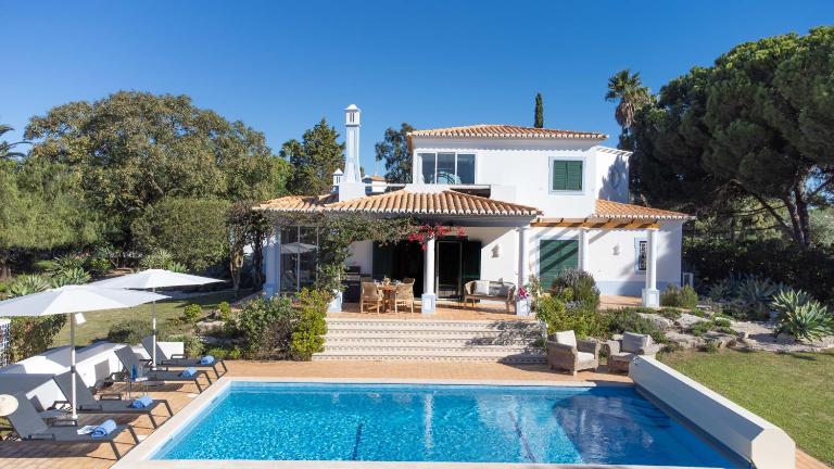 Casa Stefan 2 bedroom villa with pool - Chambres d'hôtes Carvoeiro