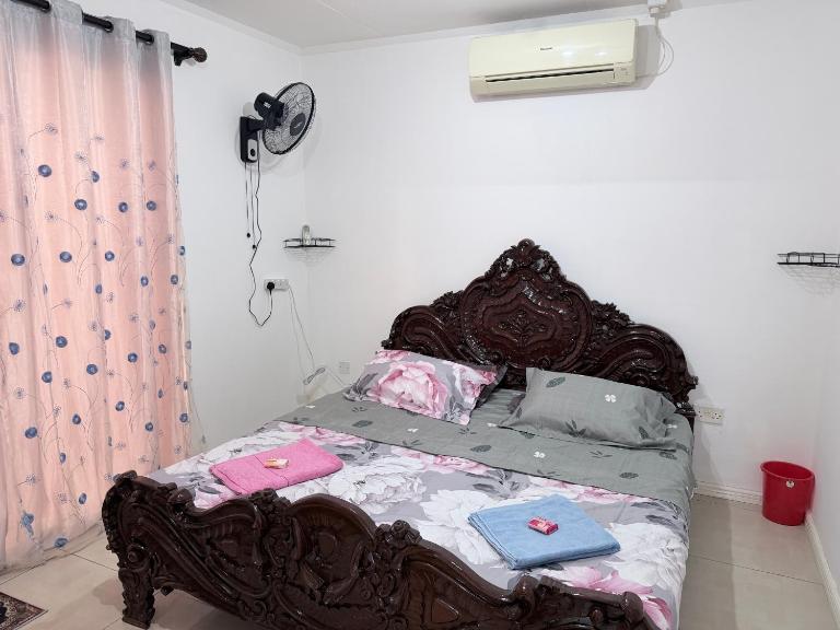 VICTORIAs HOME STAY - Bed and Breakfast Victoria