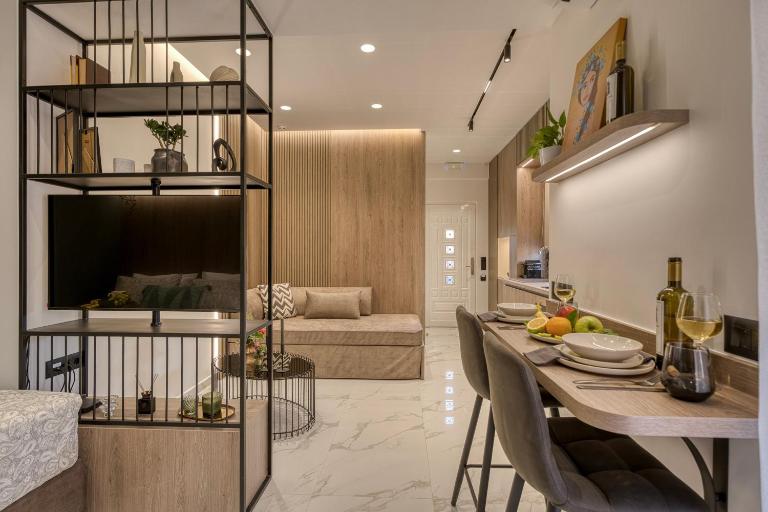 Regina Boutique Studio - B&B Gazi