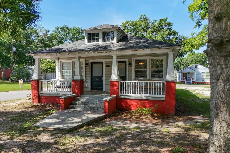 Priscilla 3700 - B&B Charleston