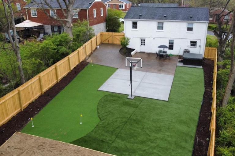 The Playhouse: 4BR Nashville Home with Spa, Basketball & Games - Bed and Breakfast Nashville