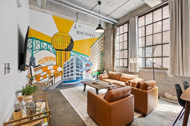Walkable DTown- Free Parking-Near UT-First Floor - B&B Knoxville