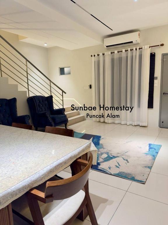 Sunbae Homestay Puncak Alam - Bed and Breakfast Bandar Puncak Alam