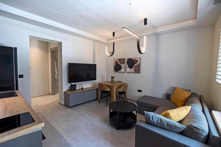 The M Point Modern Apartment in Central Volos - Ferienwohnung Volos