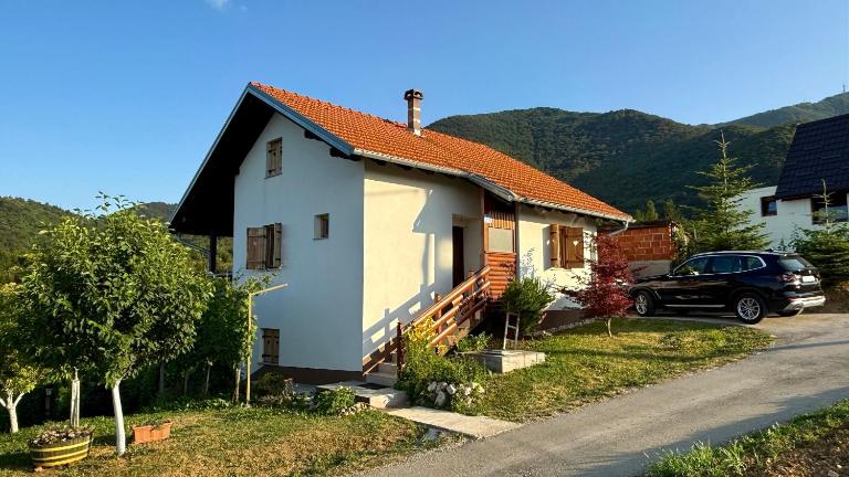 Dedina Klet - Vineyard Cottage with Mountain View - Chambres d'hôtes Prigorec