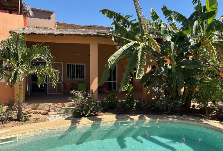 Villa mit Pool in Mbour - B&B Mbour