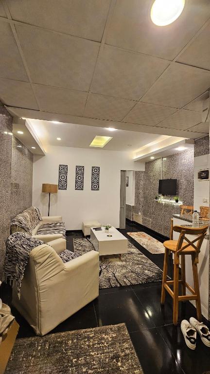 Impyria Nile - Spacious 1BR & Balcony in Zamalek - B&B Cairo