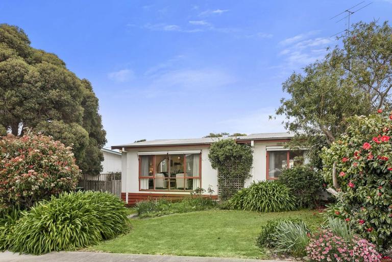 Low - B&B Apollo Bay