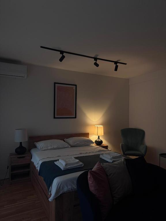 Mimosas Apartment City Center - Ferienwohnung Pristina