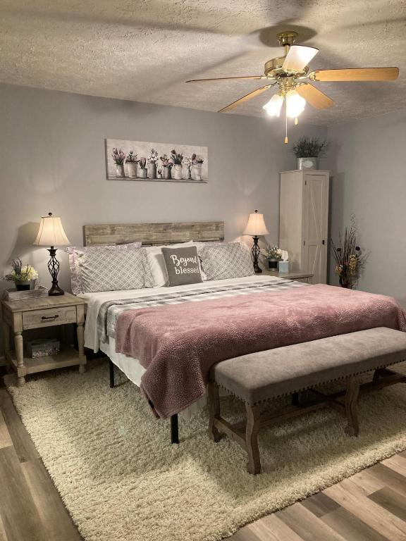 Cozy White Pine Getaway - B&B White Pine