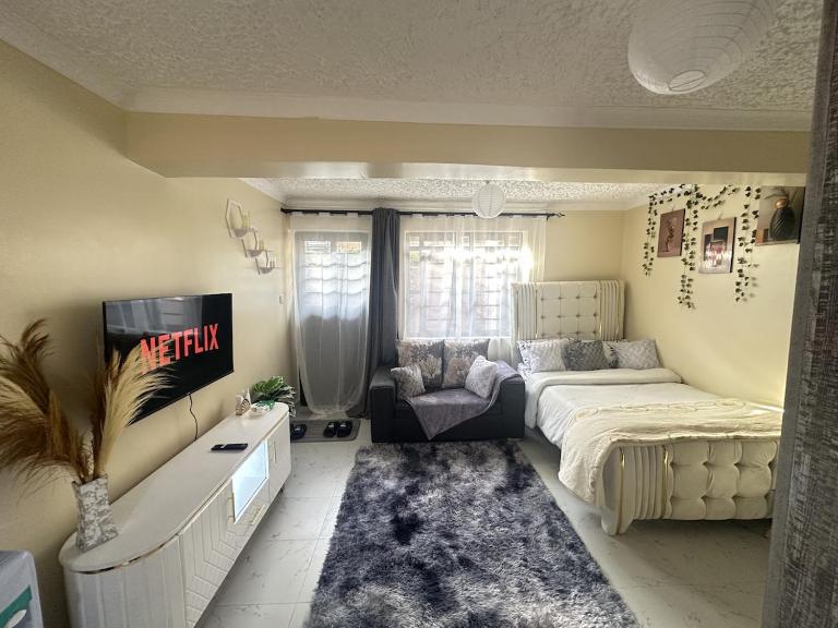 AWI studio - Bed and Breakfast Machakos