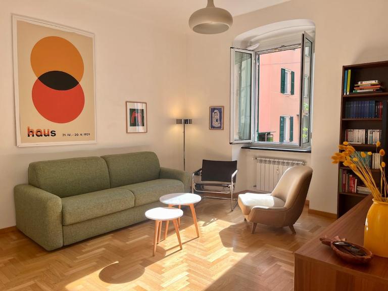 Stylish & Spacious Apartment near Brignole Station - Ferienwohnung Genua